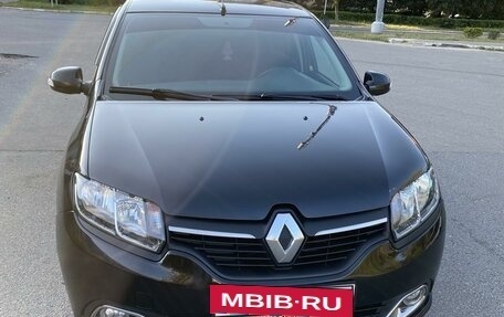 Renault Logan II, 2014 год, 900 000 рублей, 9 фотография