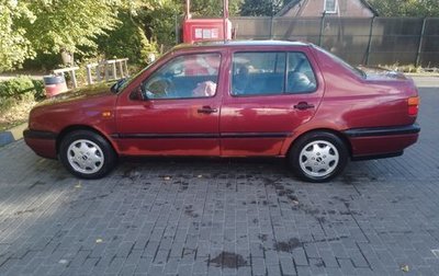 Volkswagen Vento, 1993 год, 145 000 рублей, 1 фотография