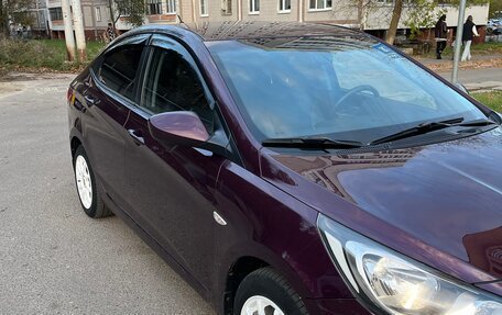 Hyundai Solaris II рестайлинг, 2011 год, 870 000 рублей, 3 фотография