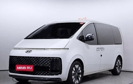 Hyundai Staria, 2021 год, 3 450 000 рублей, 1 фотография