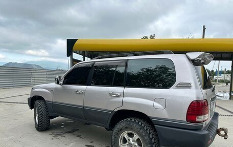 Toyota Land Cruiser 100 рестайлинг 2, 1998 год, 1 900 000 рублей, 6 фотография