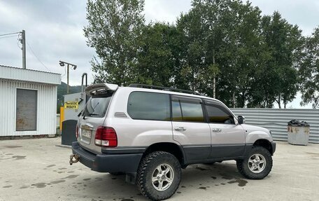 Toyota Land Cruiser 100 рестайлинг 2, 1998 год, 1 900 000 рублей, 2 фотография