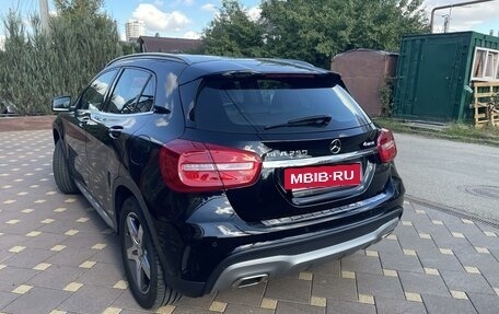 Mercedes-Benz GLA, 2015 год, 3 100 000 рублей, 12 фотография