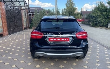 Mercedes-Benz GLA, 2015 год, 3 100 000 рублей, 11 фотография