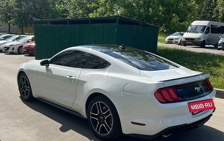 Ford Mustang VI рестайлинг, 2022 год, 3 850 000 рублей, 8 фотография