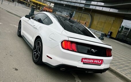 Ford Mustang VI рестайлинг, 2022 год, 3 850 000 рублей, 9 фотография