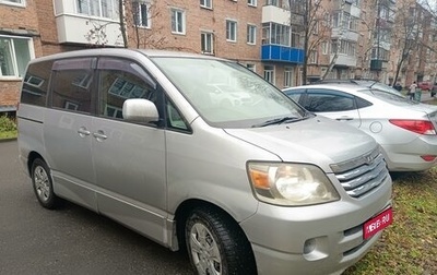 Toyota Noah III, 2002 год, 1 100 000 рублей, 1 фотография