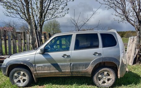 Chevrolet Niva I рестайлинг, 2018 год, 650 000 рублей, 3 фотография