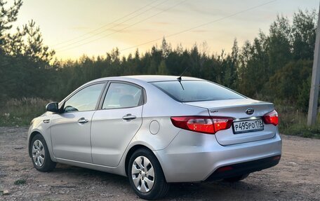 KIA Rio III рестайлинг, 2013 год, 700 000 рублей, 3 фотография