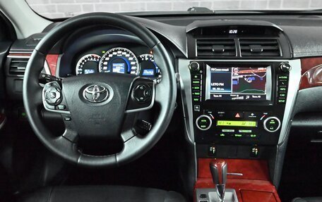 Toyota Camry, 2013 год, 2 040 000 рублей, 14 фотография