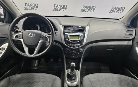 Hyundai Solaris II рестайлинг, 2012 год, 800 000 рублей, 8 фотография