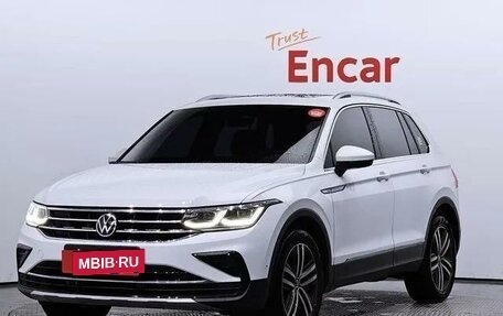 Volkswagen Tiguan II, 2021 год, 4 550 000 рублей, 14 фотография