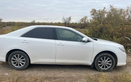 Toyota Camry, 2013 год, 1 950 000 рублей, 5 фотография