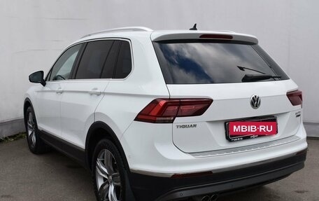 Volkswagen Tiguan II, 2017 год, 2 769 000 рублей, 6 фотография