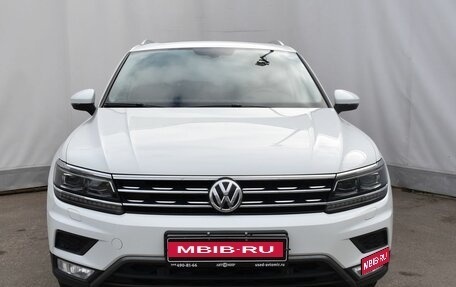 Volkswagen Tiguan II, 2017 год, 2 769 000 рублей, 2 фотография