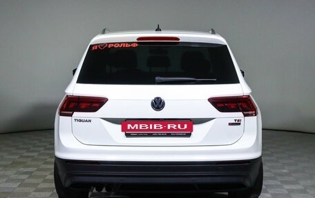 Volkswagen Tiguan II, 2017 год, 2 410 000 рублей, 6 фотография