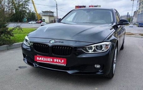 BMW 3 серия, 2014 год, 2 200 000 рублей, 13 фотография