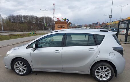 Toyota Verso I, 2009 год, 975 000 рублей, 3 фотография