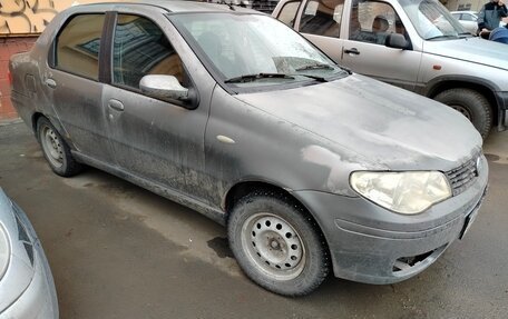 Fiat Albea I рестайлинг, 2007 год, 175 000 рублей, 2 фотография