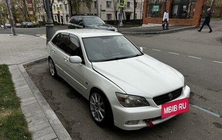 Toyota Altezza, 2003 год, 1 600 000 рублей, 2 фотография