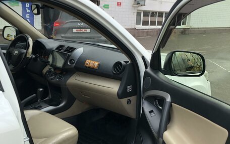 Toyota RAV4, 2012 год, 1 695 000 рублей, 6 фотография