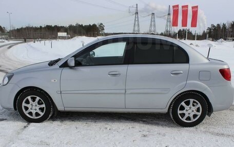 KIA Rio II, 2010 год, 800 000 рублей, 3 фотография