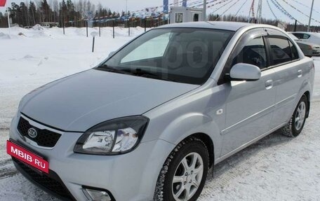 KIA Rio II, 2010 год, 800 000 рублей, 4 фотография