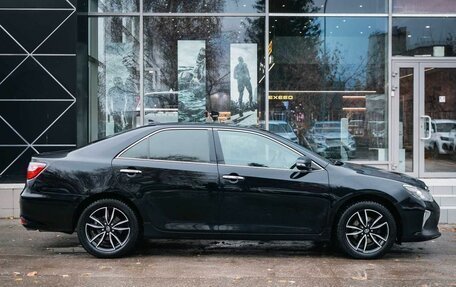 Toyota Camry, 2017 год, 2 680 000 рублей, 6 фотография