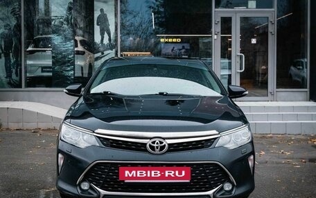 Toyota Camry, 2017 год, 2 680 000 рублей, 8 фотография