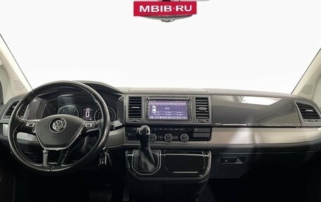 Volkswagen Multivan T6 рестайлинг, 2016 год, 4 150 000 рублей, 11 фотография