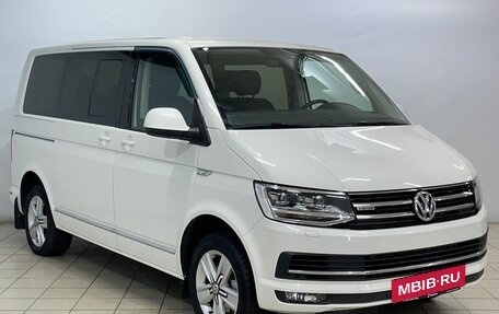 Volkswagen Multivan T6 рестайлинг, 2016 год, 4 150 000 рублей, 2 фотография