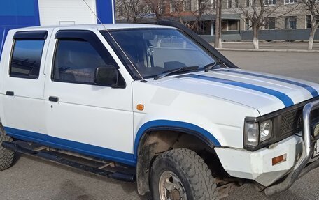 Nissan Datsun D21, 1990 год, 620 000 рублей, 1 фотография