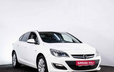 Opel Astra J, 2015 год, 1 200 000 рублей, 3 фотография