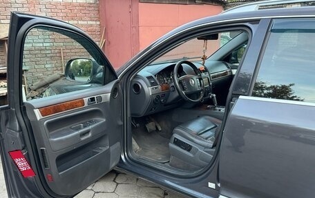 Volkswagen Touareg III, 2008 год, 1 350 000 рублей, 2 фотография