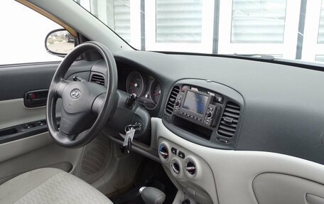 Hyundai Verna II, 2007 год, 520 000 рублей, 2 фотография