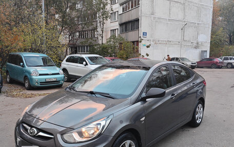 Hyundai Solaris II рестайлинг, 2013 год, 1 100 000 рублей, 1 фотография