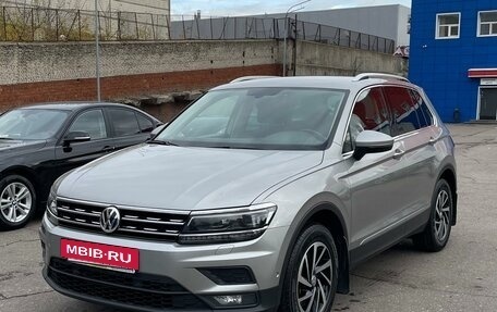 Volkswagen Tiguan II, 2018 год, 2 900 000 рублей, 9 фотография