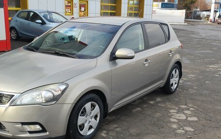 KIA cee'd I рестайлинг, 2010 год, 870 000 рублей, 3 фотография