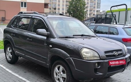 Hyundai Tucson III, 2006 год, 840 000 рублей, 2 фотография