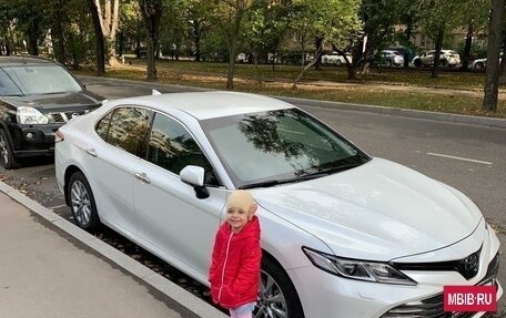 Toyota Camry, 2019 год, 2 950 000 рублей, 2 фотография