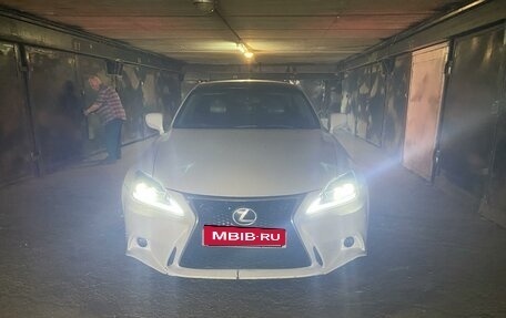 Lexus IS II рестайлинг 2, 2008 год, 1 500 000 рублей, 17 фотография