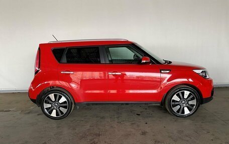 KIA Soul II рестайлинг, 2018 год, 1 700 000 рублей, 8 фотография