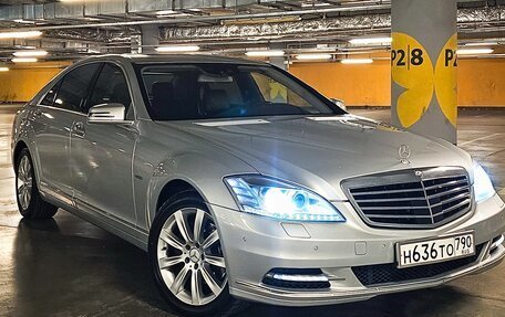 Mercedes-Benz S-Класс, 2009 год, 2 300 000 рублей, 1 фотография