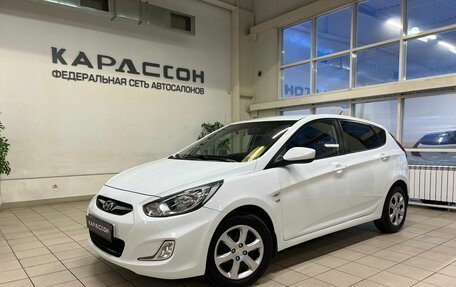 Hyundai Solaris II рестайлинг, 2011 год, 899 000 рублей, 1 фотография