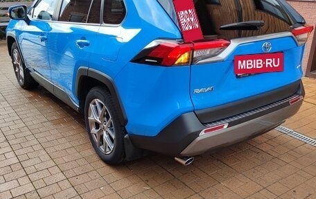 Toyota RAV4, 2019 год, 4 950 000 рублей, 4 фотография