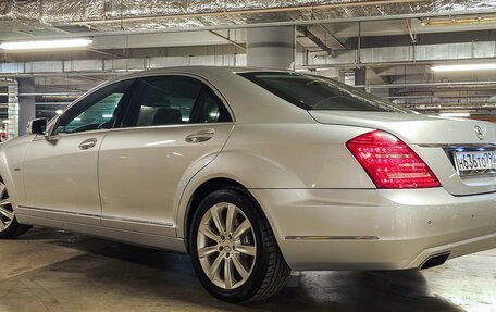 Mercedes-Benz S-Класс, 2009 год, 2 300 000 рублей, 3 фотография