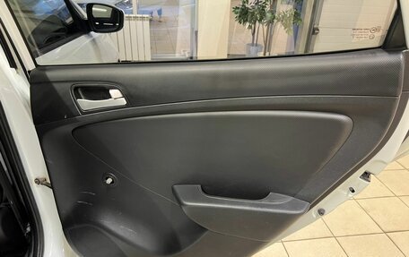 Hyundai Solaris II рестайлинг, 2011 год, 899 000 рублей, 17 фотография