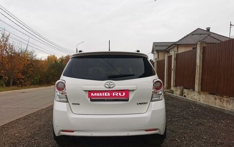 Toyota Verso I, 2011 год, 1 180 000 рублей, 3 фотография