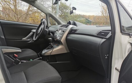 Toyota Verso I, 2011 год, 1 180 000 рублей, 14 фотография