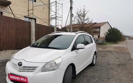 Toyota Verso I, 2011 год, 1 180 000 рублей, 8 фотография